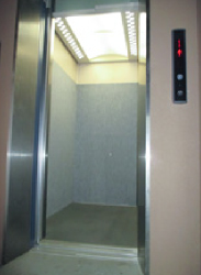 一番館、二番館専用エレベーター